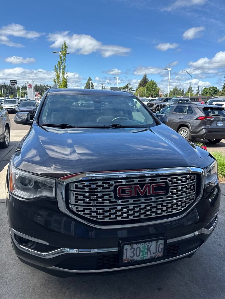Used 2017 GMC Acadia Denali w/ Technology Package AWD/4WD image 1