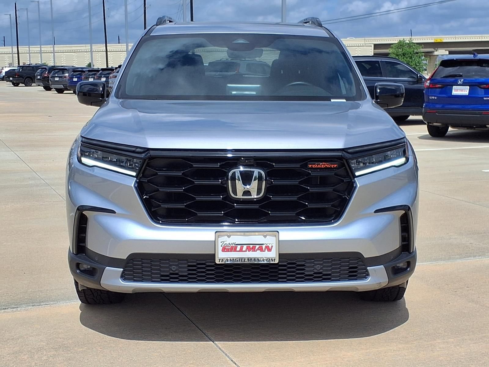 Used 2025 Honda Pilot TrailSport image 5
