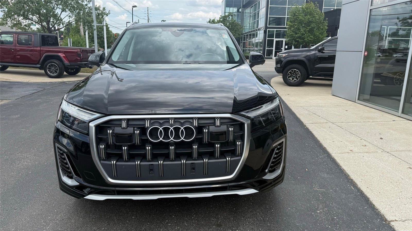 Used 2025 Audi Q7 3.0T Premium Plus AWD/4WD image 9