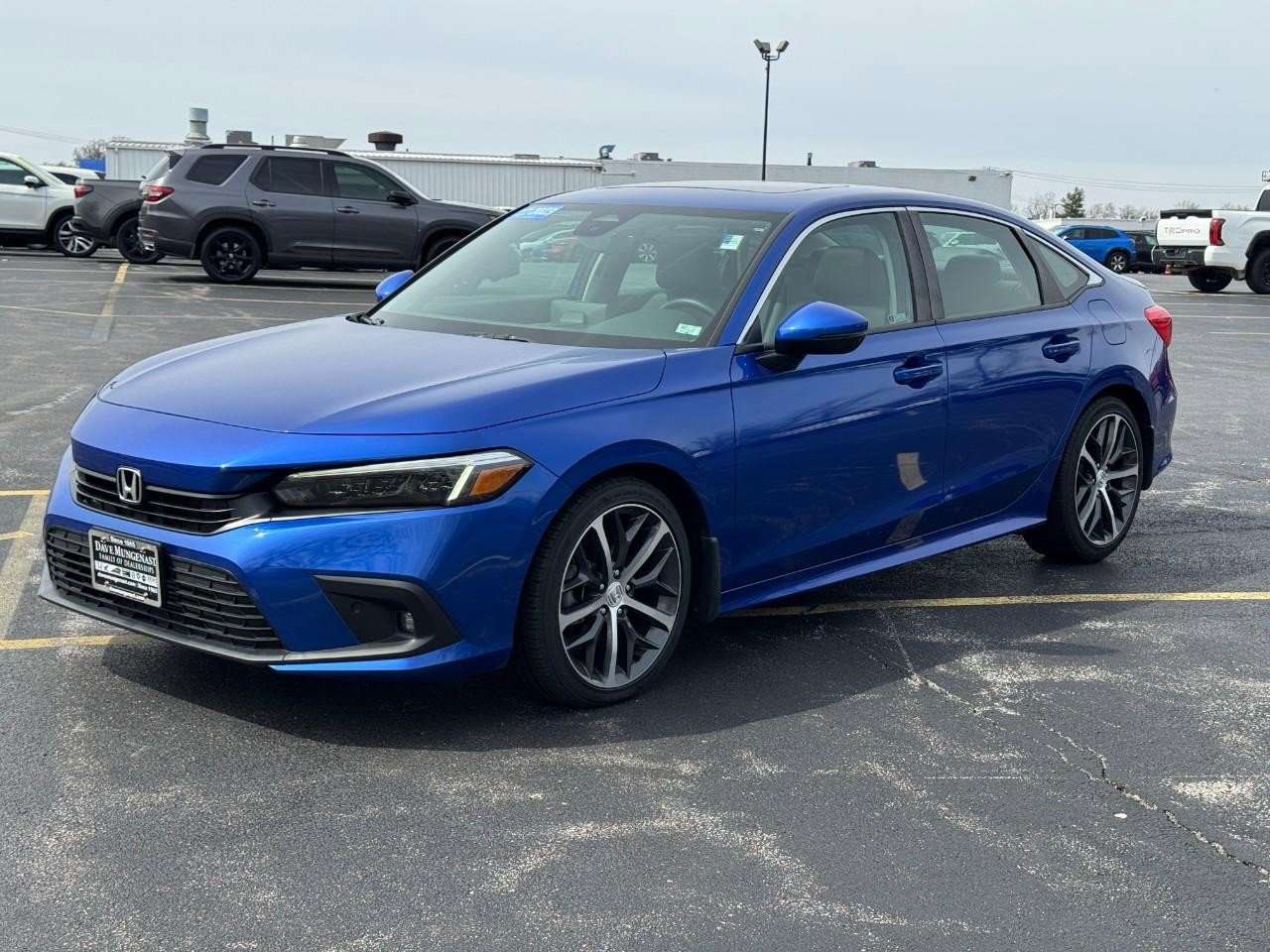 Used 2023 Honda Civic Touring image 9