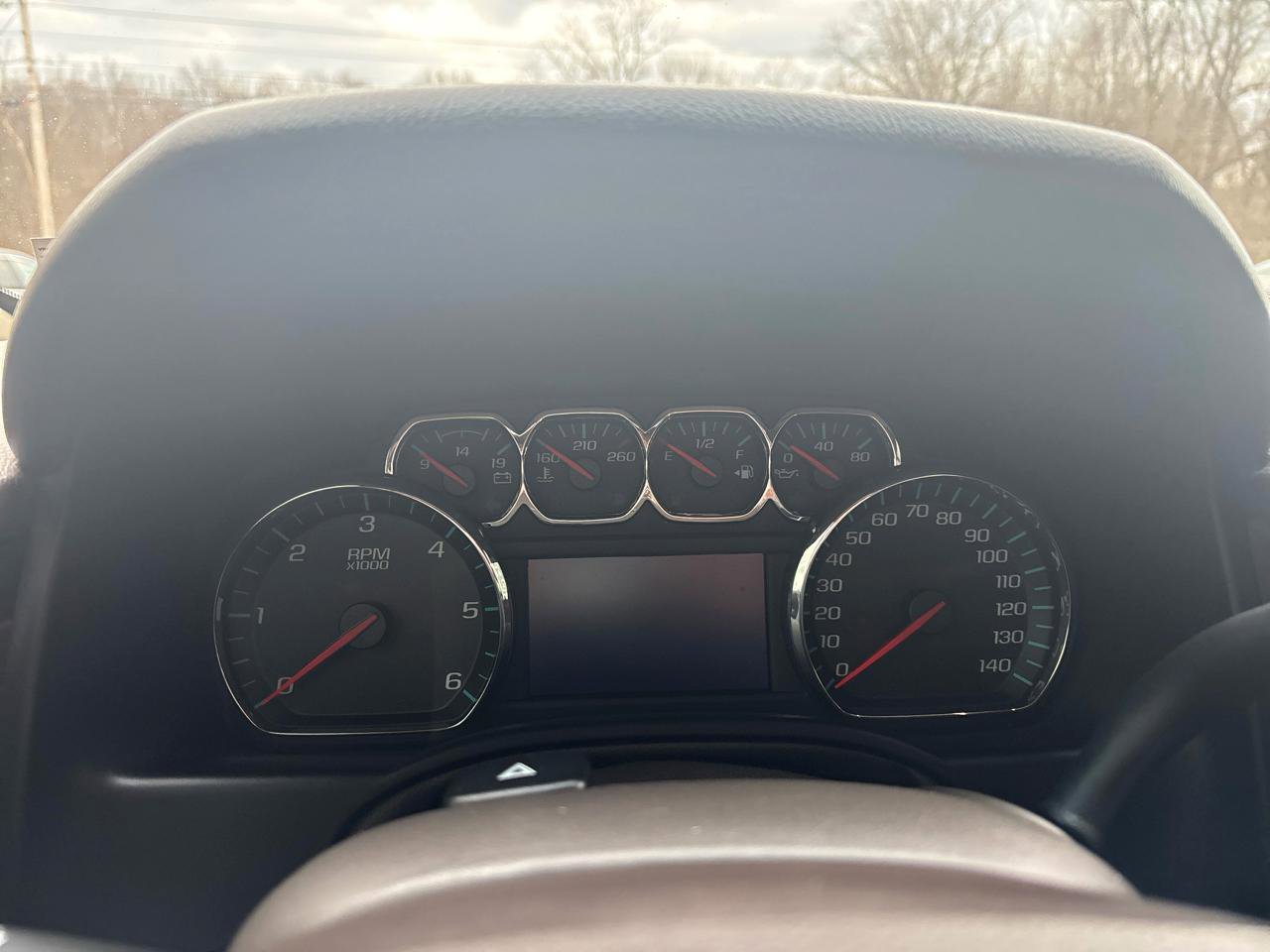 Used 2015 Chevrolet Suburban LTZ image 29