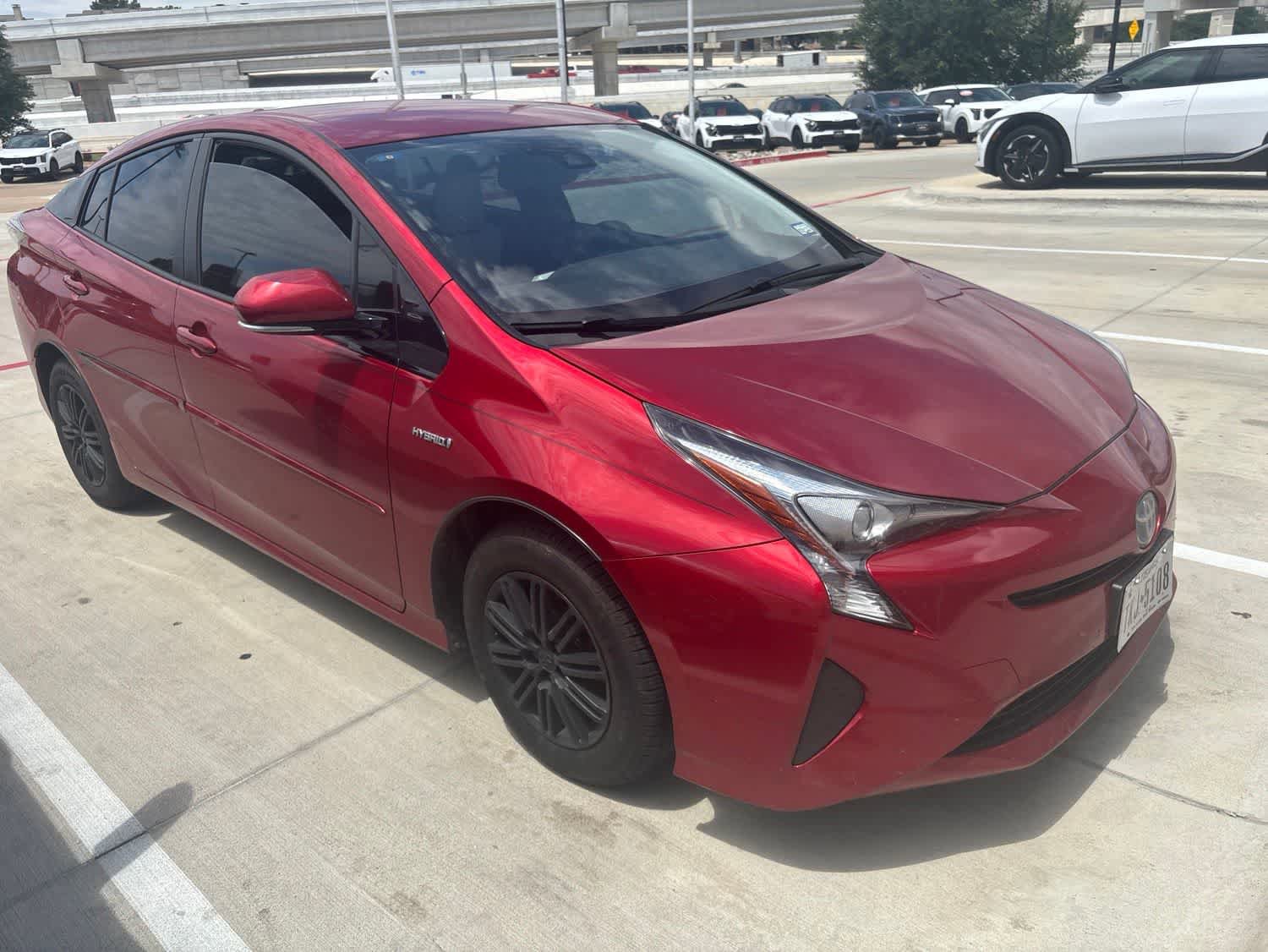 Used 2017 Toyota Prius Four FWD image 3