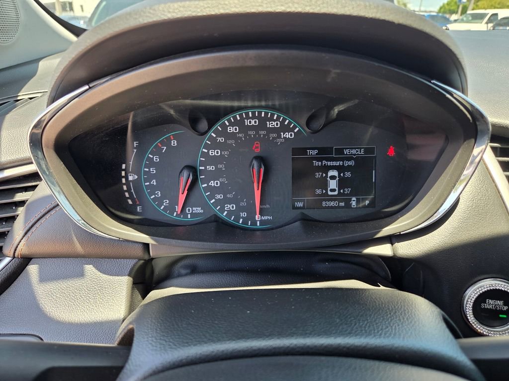 Certified 2021 Chevrolet Trax LT w/ LT Convenience Package FWD image 31