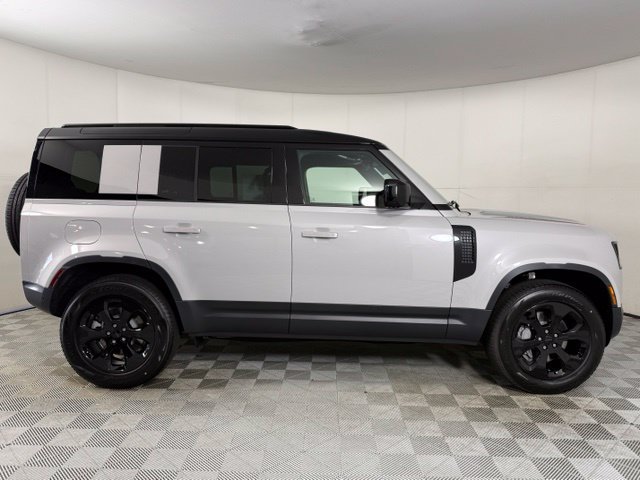 New 2026 Land Rover Defender 110 S AWD/4WD image 9