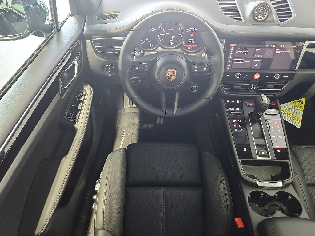 New 2026 Porsche Macan AWD/4WD image 12