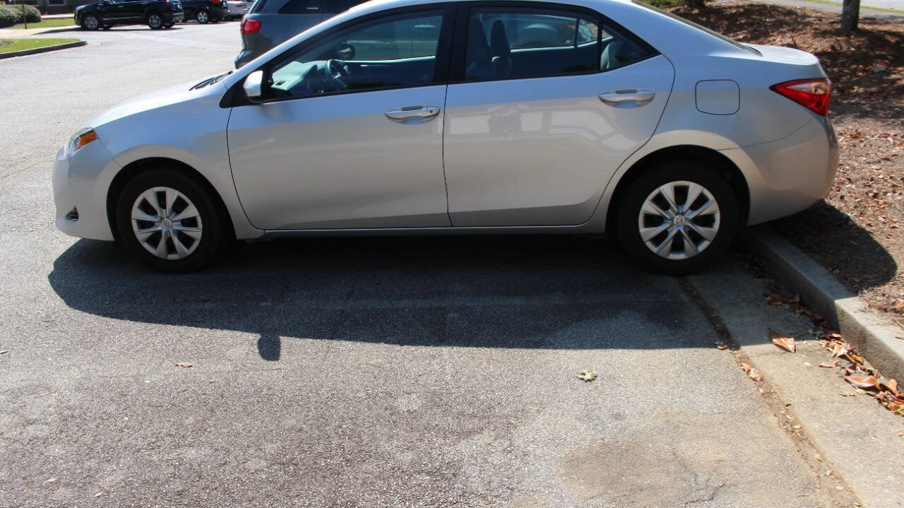 Used 2017 Toyota Corolla L image 10