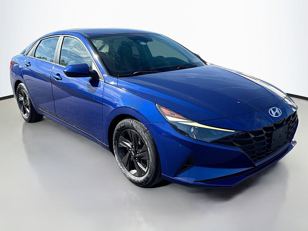 Used 2022 Hyundai Elantra SEL image 33