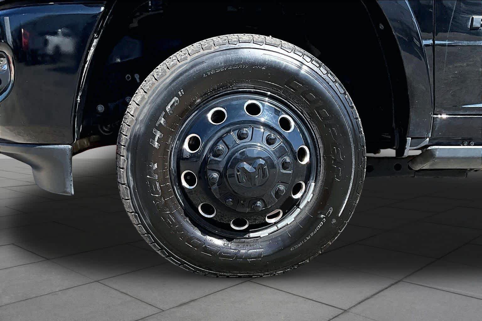Used 2022 RAM 3500 Limited AWD/4WD image 13
