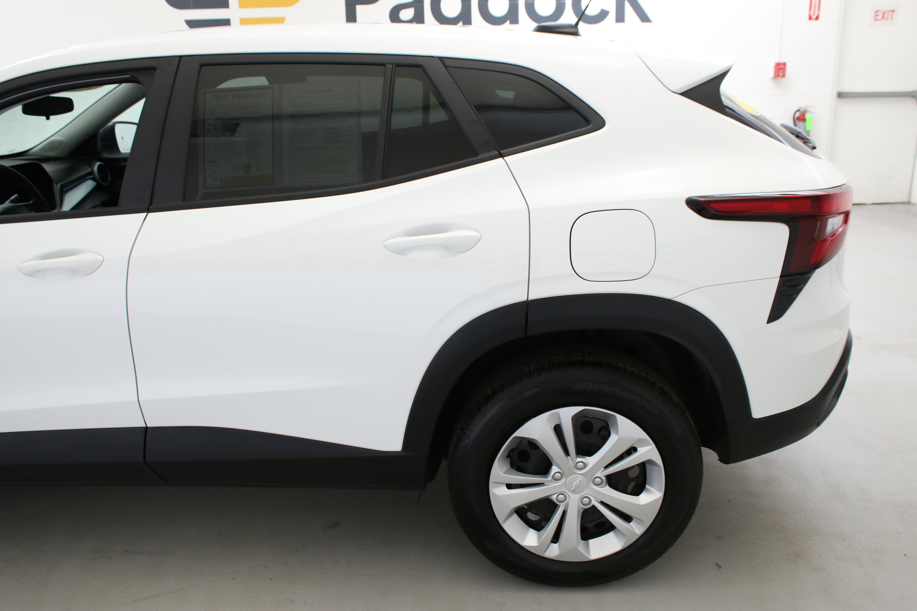 Used 2025 Chevrolet Trax LS image 6