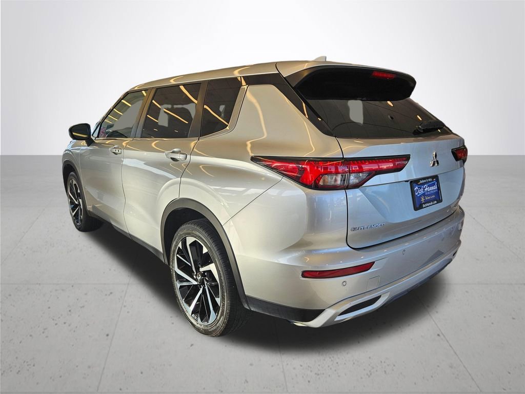 Used 2024 Mitsubishi Outlander SE image 10