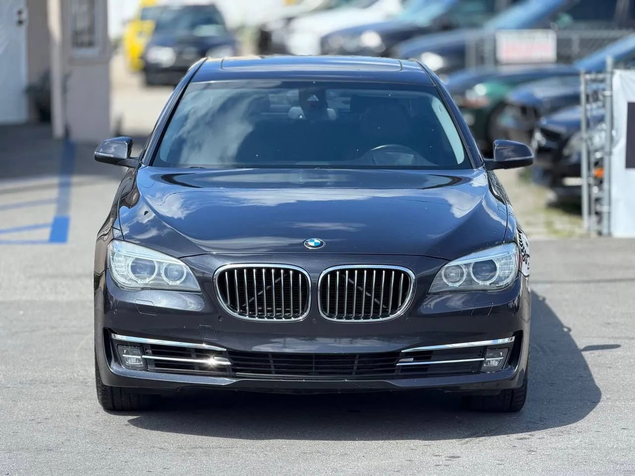 Used 2014 BMW 740i image 4