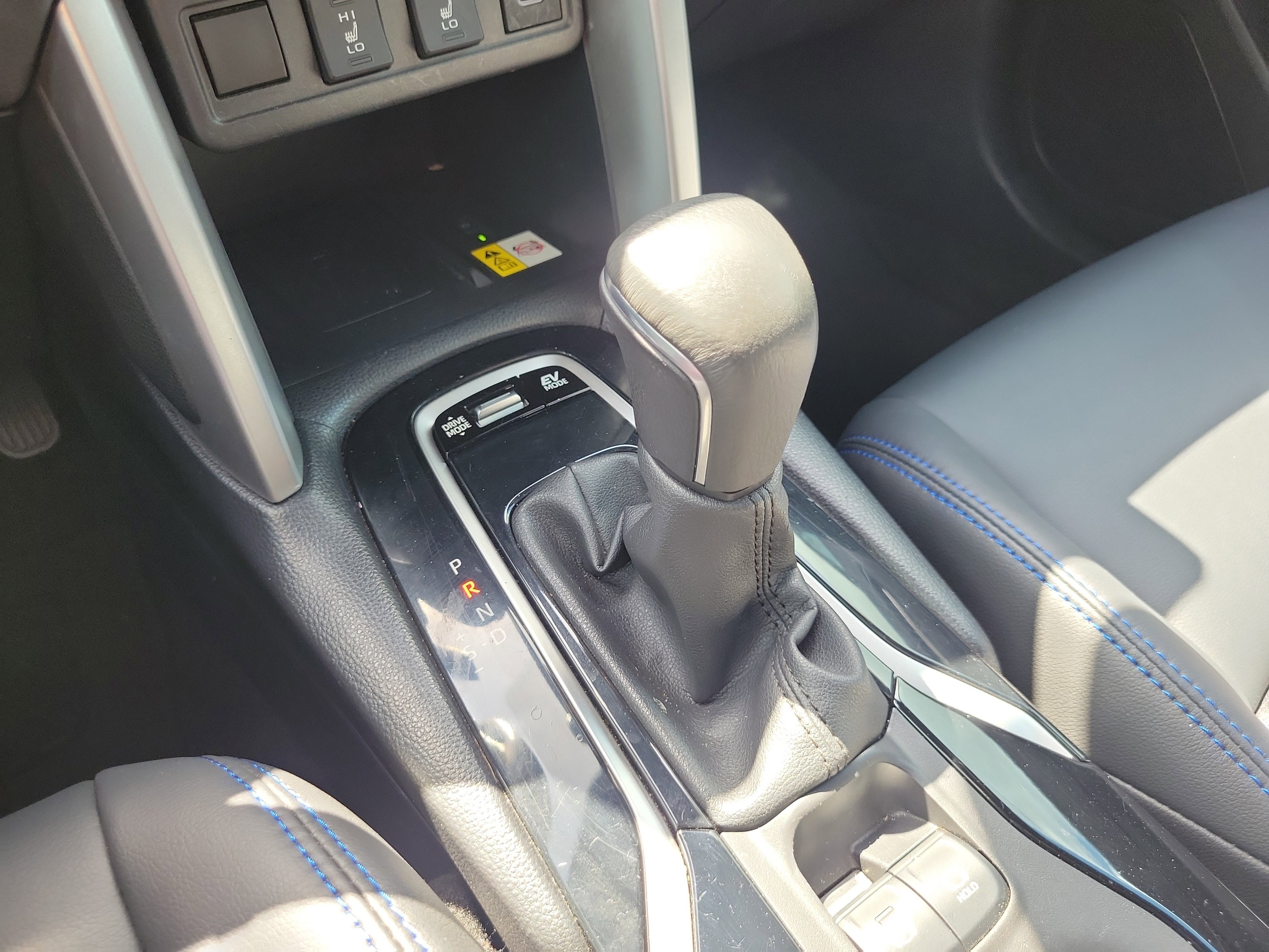 Used 2023 Toyota Corolla Cross XSE w/ Convenience Package image 28