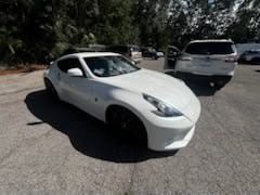 Used 2018 Nissan 370Z Coupe RWD image 12