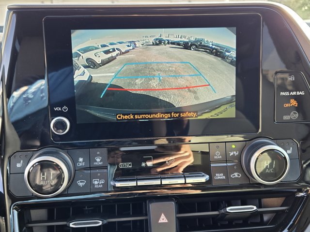 Used 2023 Toyota Highlander XLE image 15