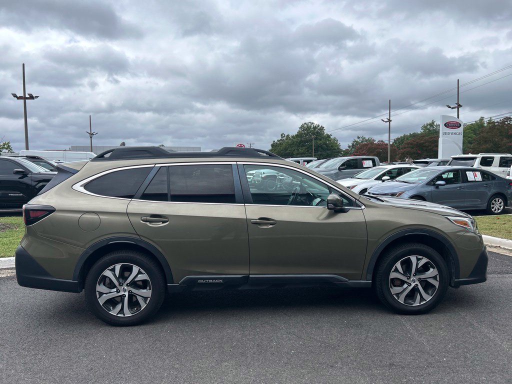 Used 2022 Subaru Outback Limited AWD/4WD image 2