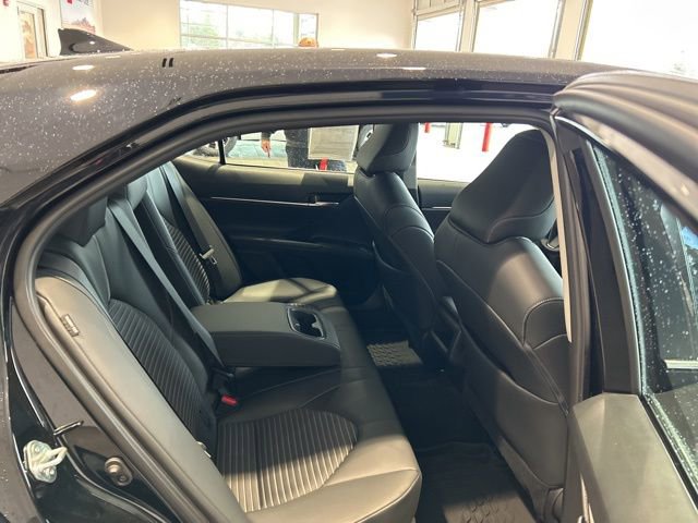 Used 2023 Toyota Camry SE image 15