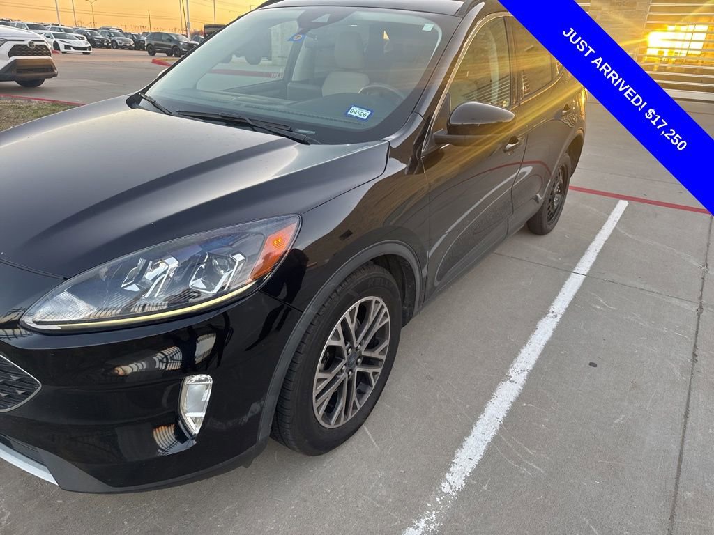 Used 2021 Ford Escape SEL w/ Technology Package