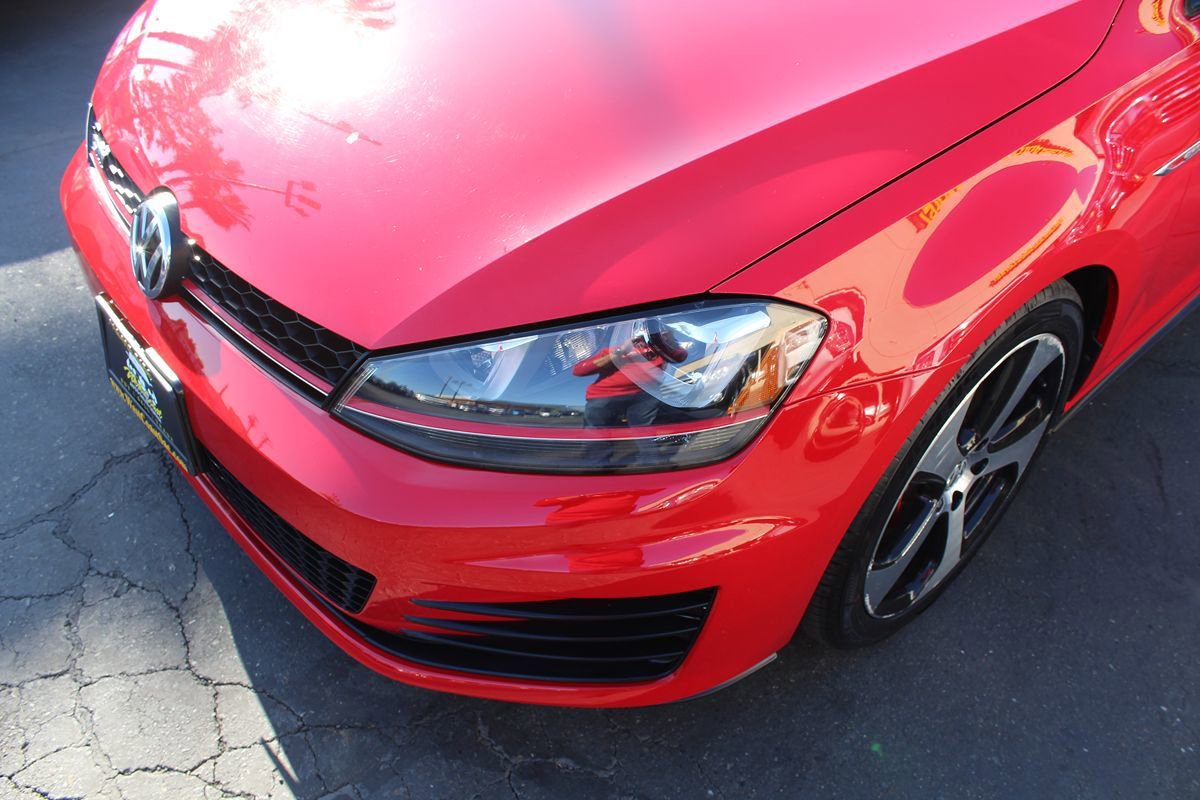 Used 2015 Volkswagen GTI SE FWD image 10