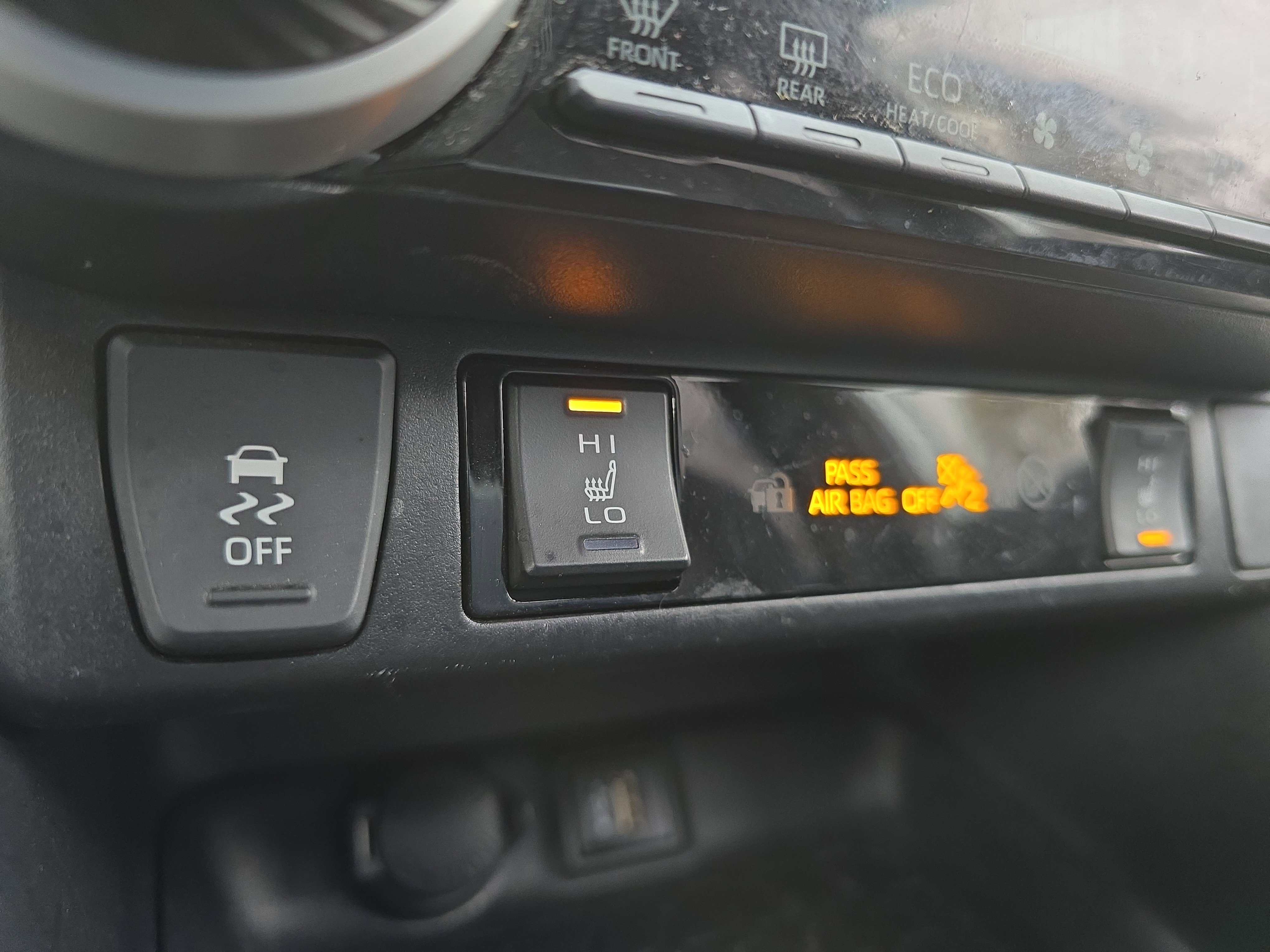 Used 2023 Toyota RAV4 SE image 26