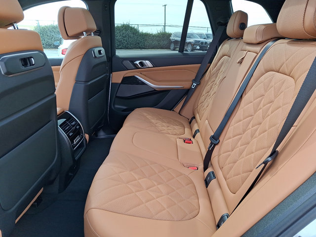 New 2026 BMW X5 xDrive50e image 5
