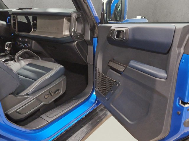 Used 2024 Ford Bronco Outer Banks AWD/4WD image 19