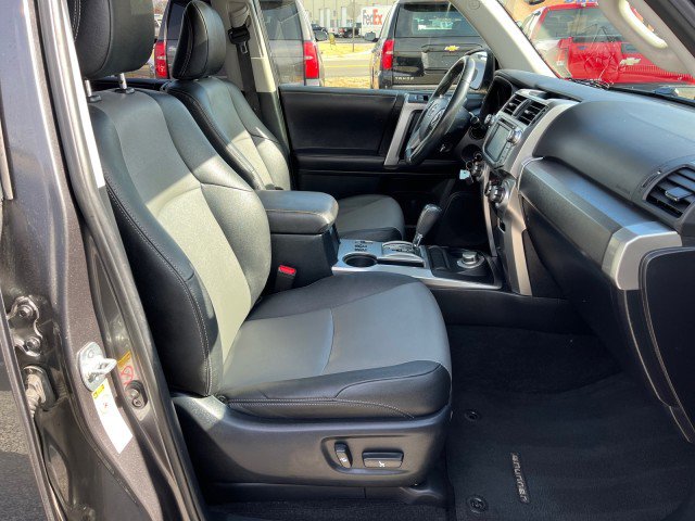 Used 2019 Toyota 4Runner SR5 Premium image 19