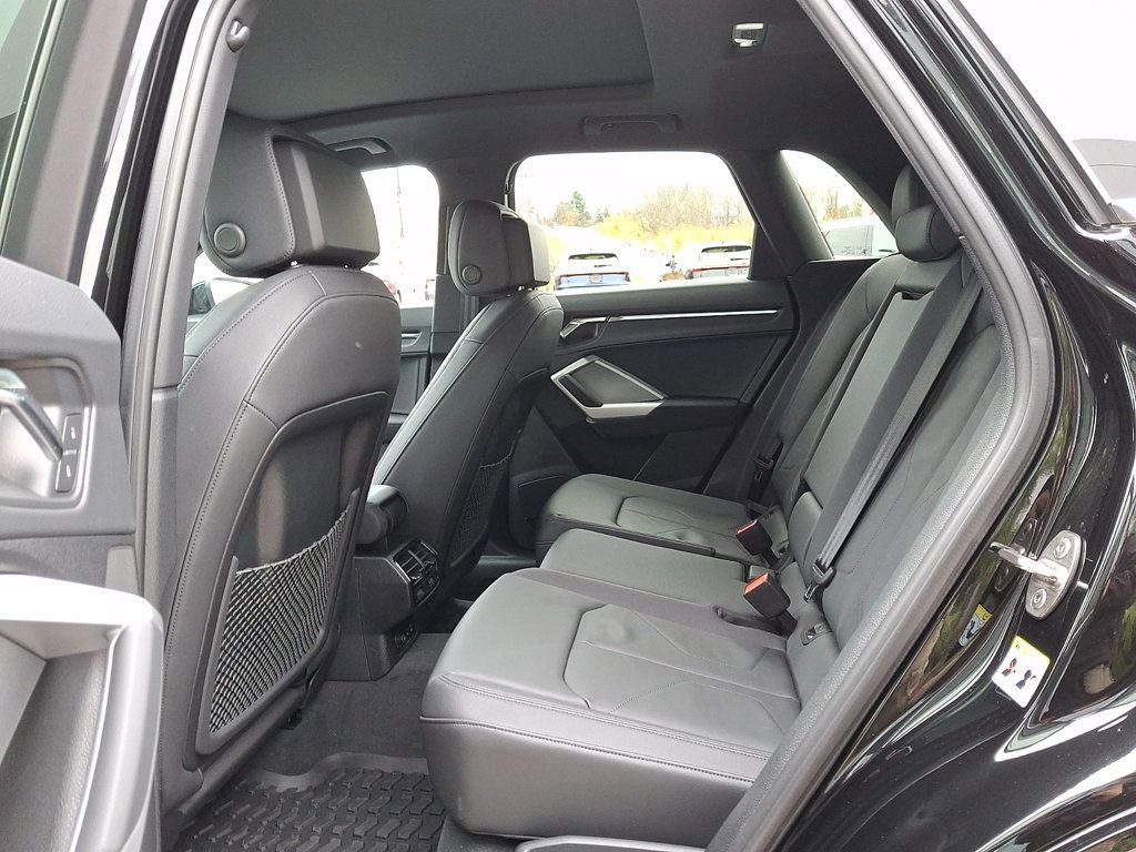 Certified 2025 Audi Q3 2.0T Premium Plus w/ Premium Plus Package image 10