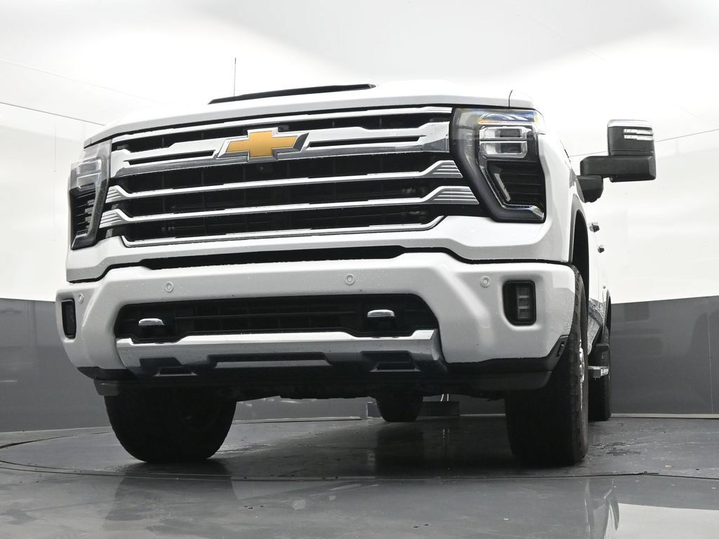 Used 2024 Chevrolet Silverado 2500 High Country AWD/4WD image 31