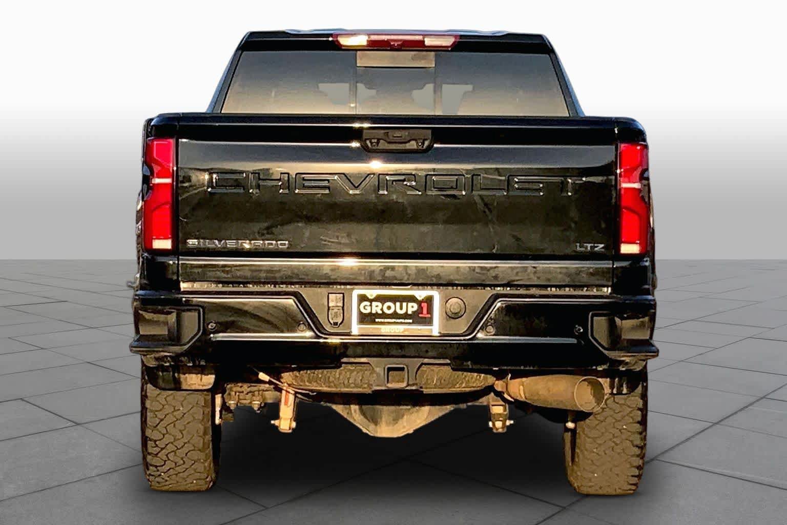 Used 2025 Chevrolet Silverado 2500 LTZ w/ Z71 Chrome Sport Edition AWD/4WD image 5