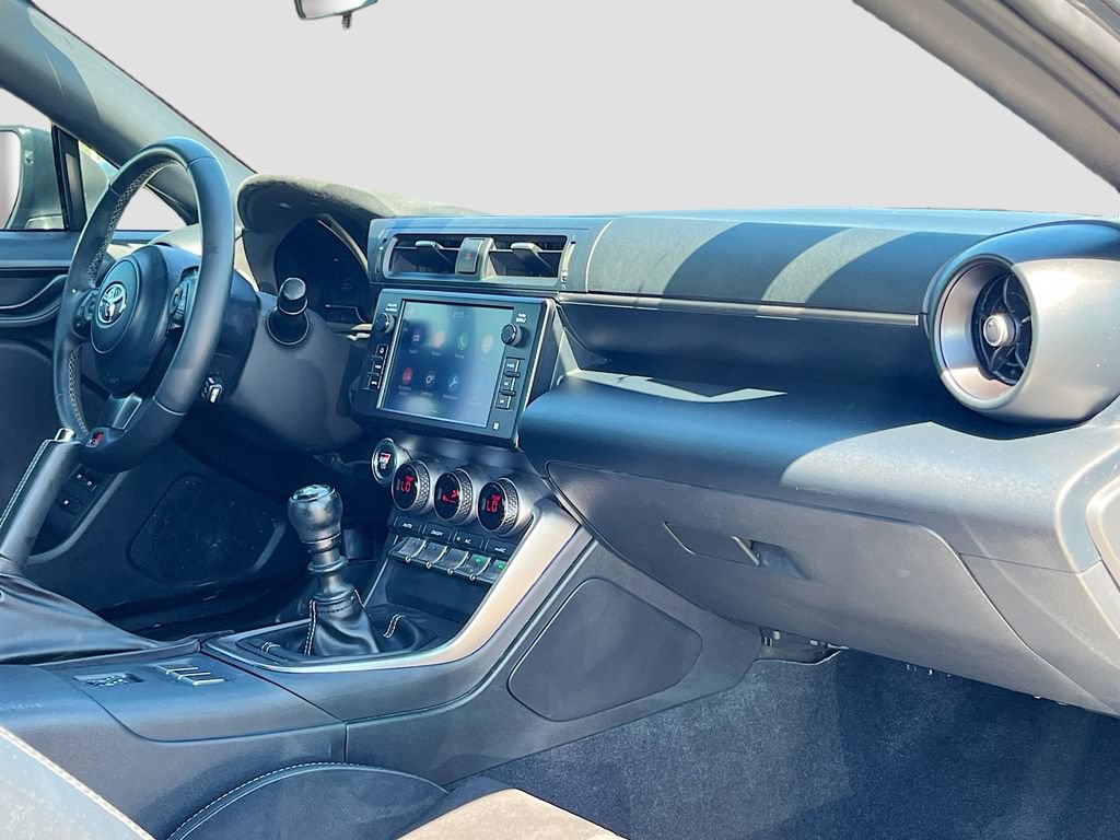 Used 2025 Toyota GR86 Premium RWD image 28