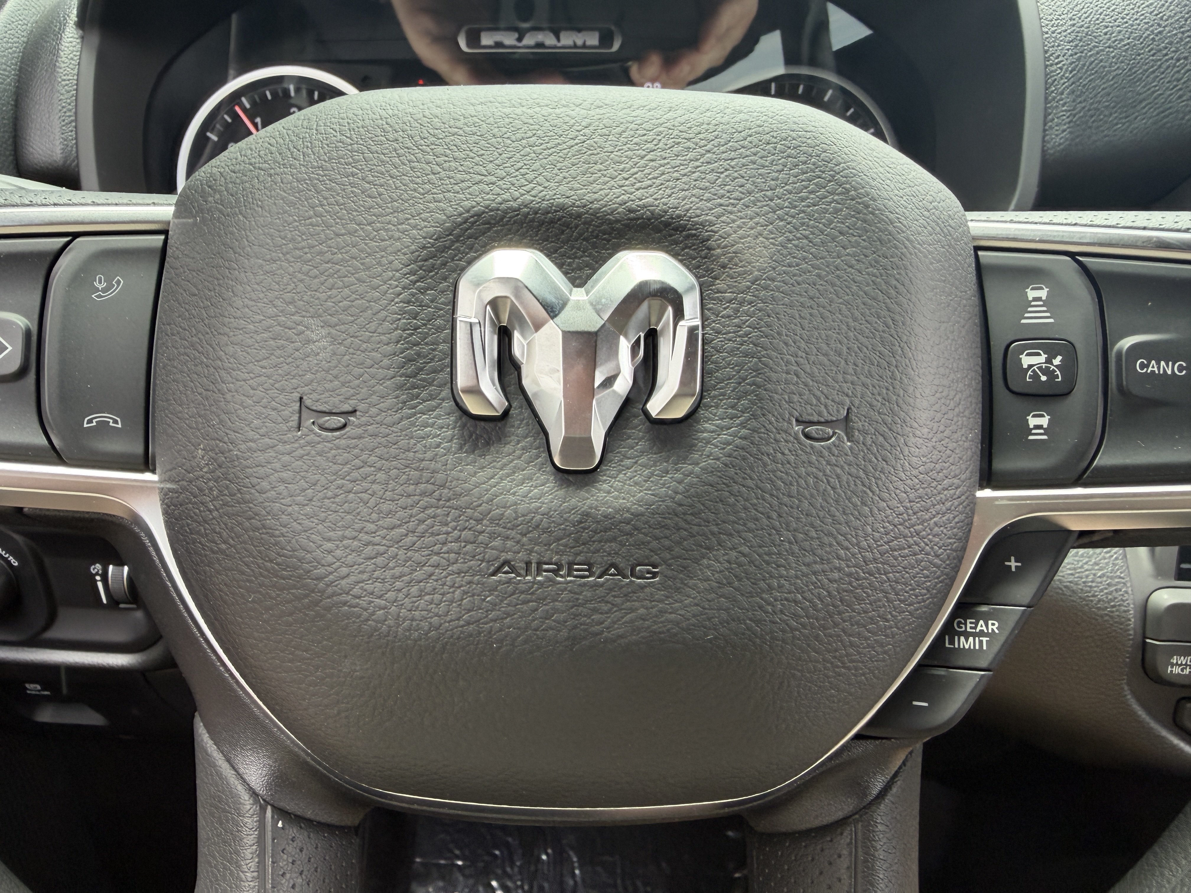 New 2026 RAM 1500 Express AWD/4WD image 34
