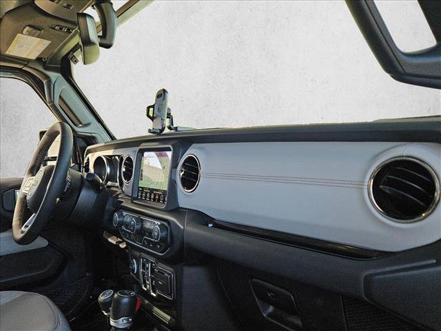 Used 2023 Jeep Gladiator Overland image 23