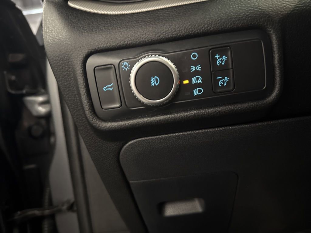 Used 2022 Ford Explorer XLT w/ Equipment Group 202A image 20