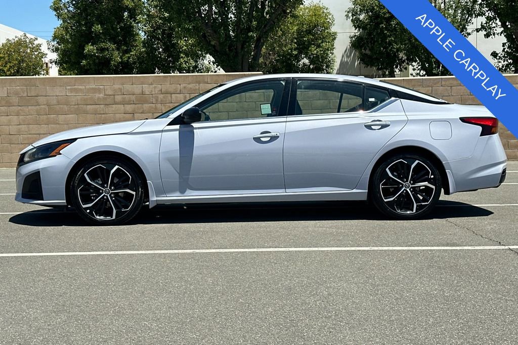 Used 2024 Nissan Altima 2.5 SR FWD image 7