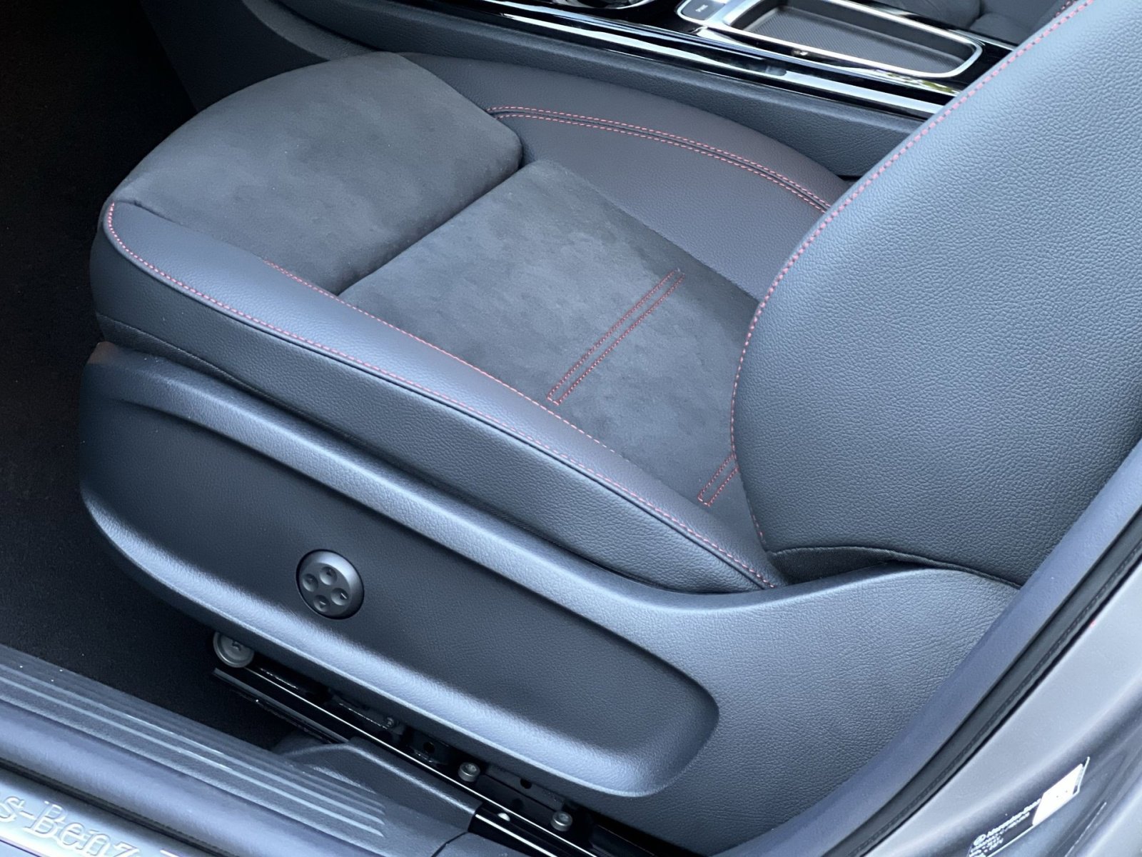 Certified 2026 Mercedes-Benz CLA 250 4MATIC image 12