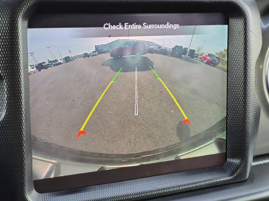 Used 2021 Jeep Wrangler Unlimited Sahara w/ Uconnect 4C Nav & Sound Group AWD/4WD image 16