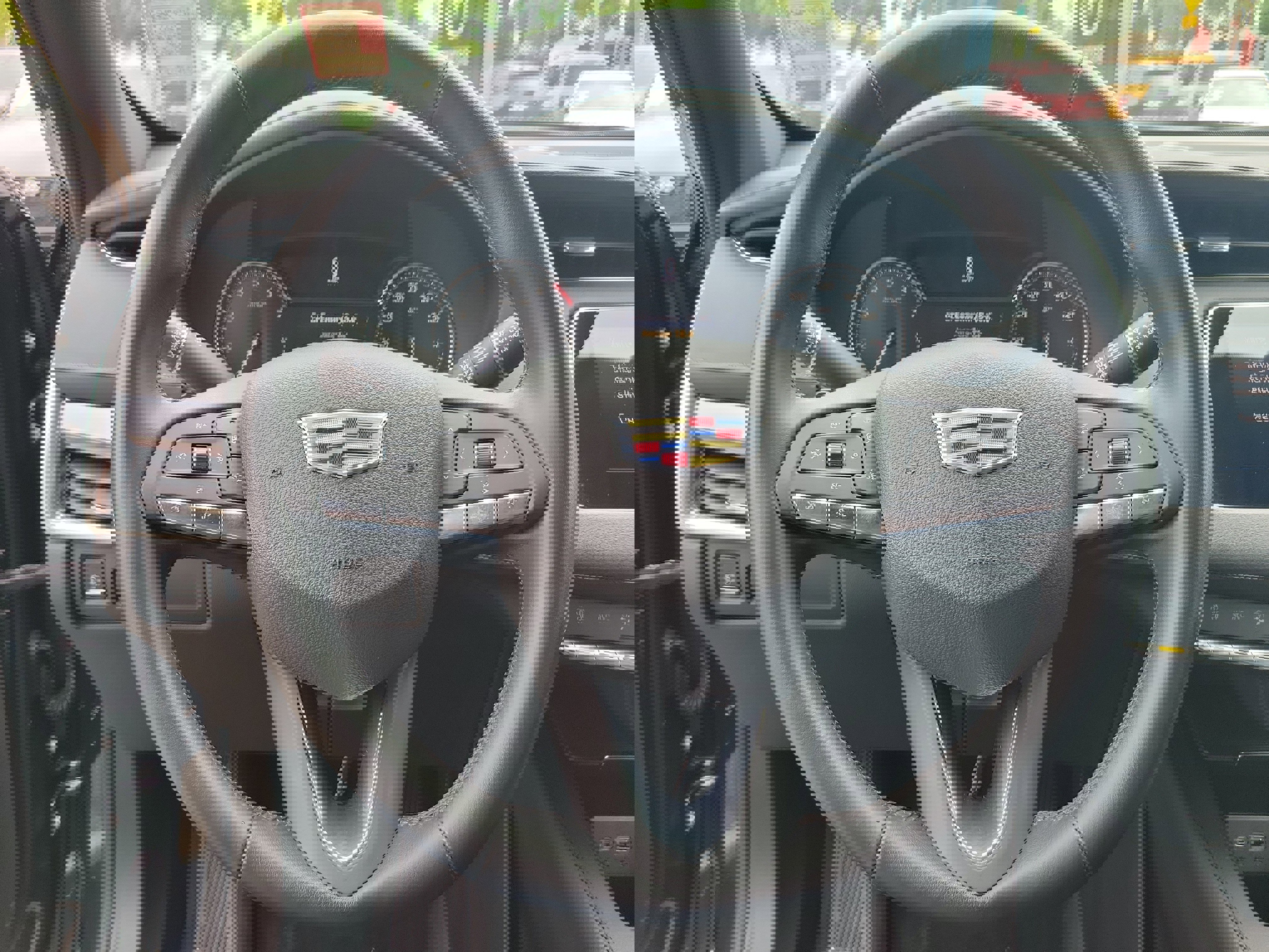 Used 2023 Cadillac XT4 Luxury w/ Cold Weather Package image 13