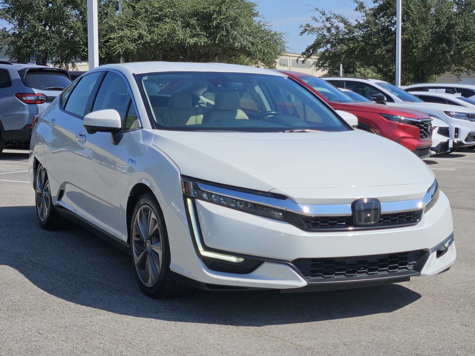 Certified 2018 Honda Clarity Touring image 3