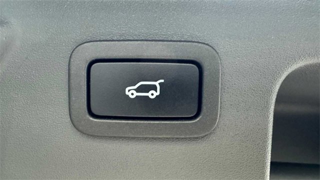 Used 2019 Land Rover Discovery Sport HSE image 34