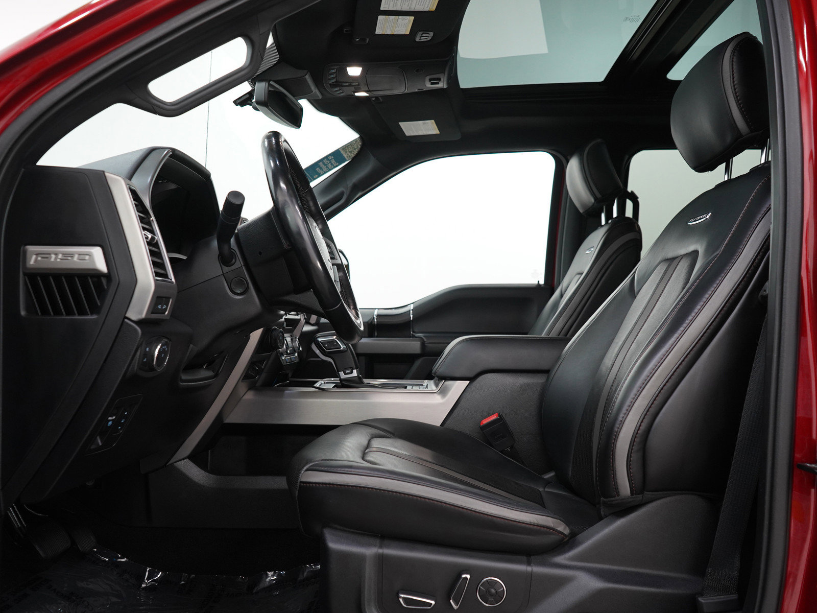 Used 2018 Ford F150 Platinum w/ Equipment Group 701A Luxury AWD/4WD image 24