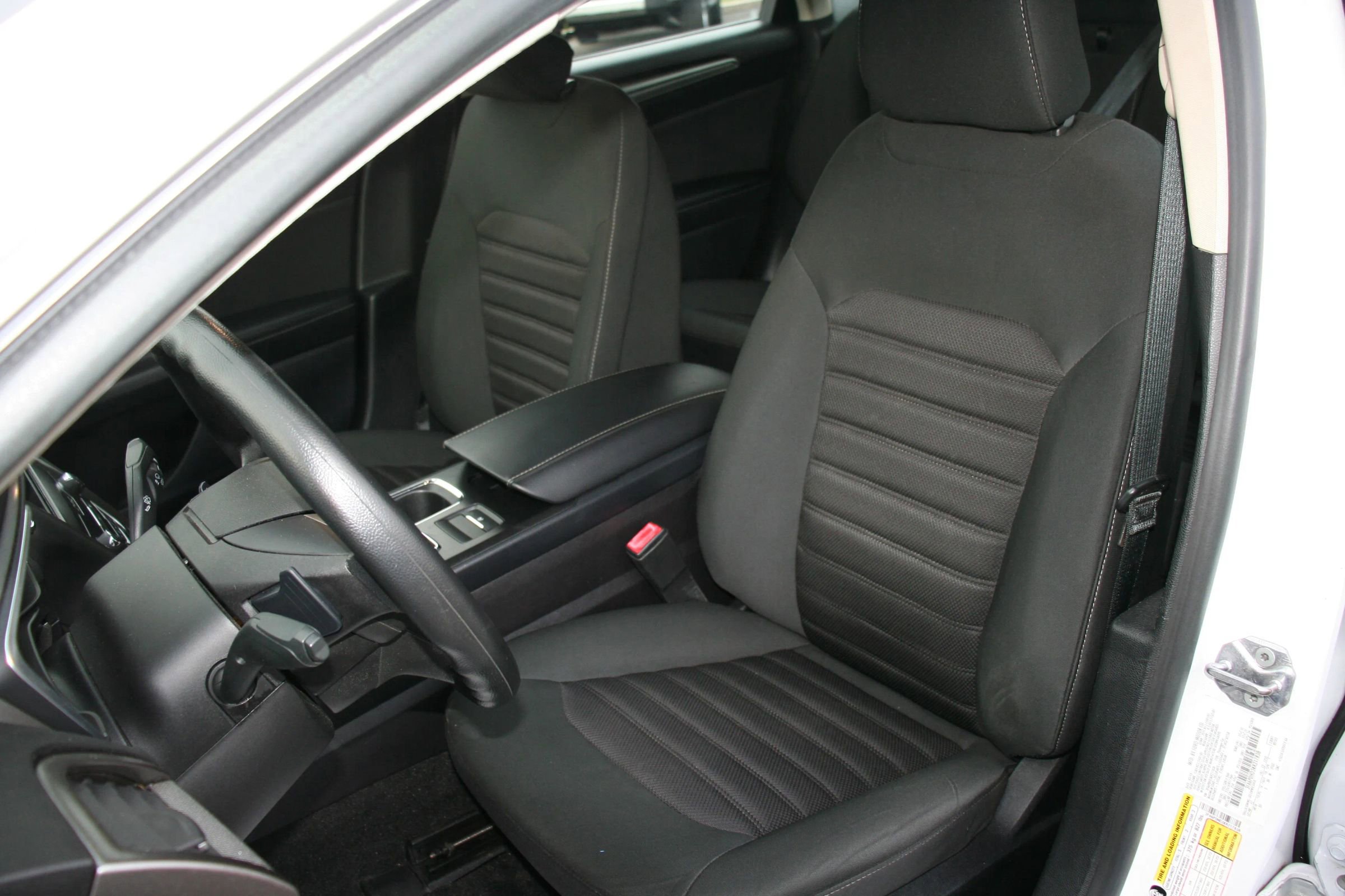 Used 2019 Ford Fusion SE image 34