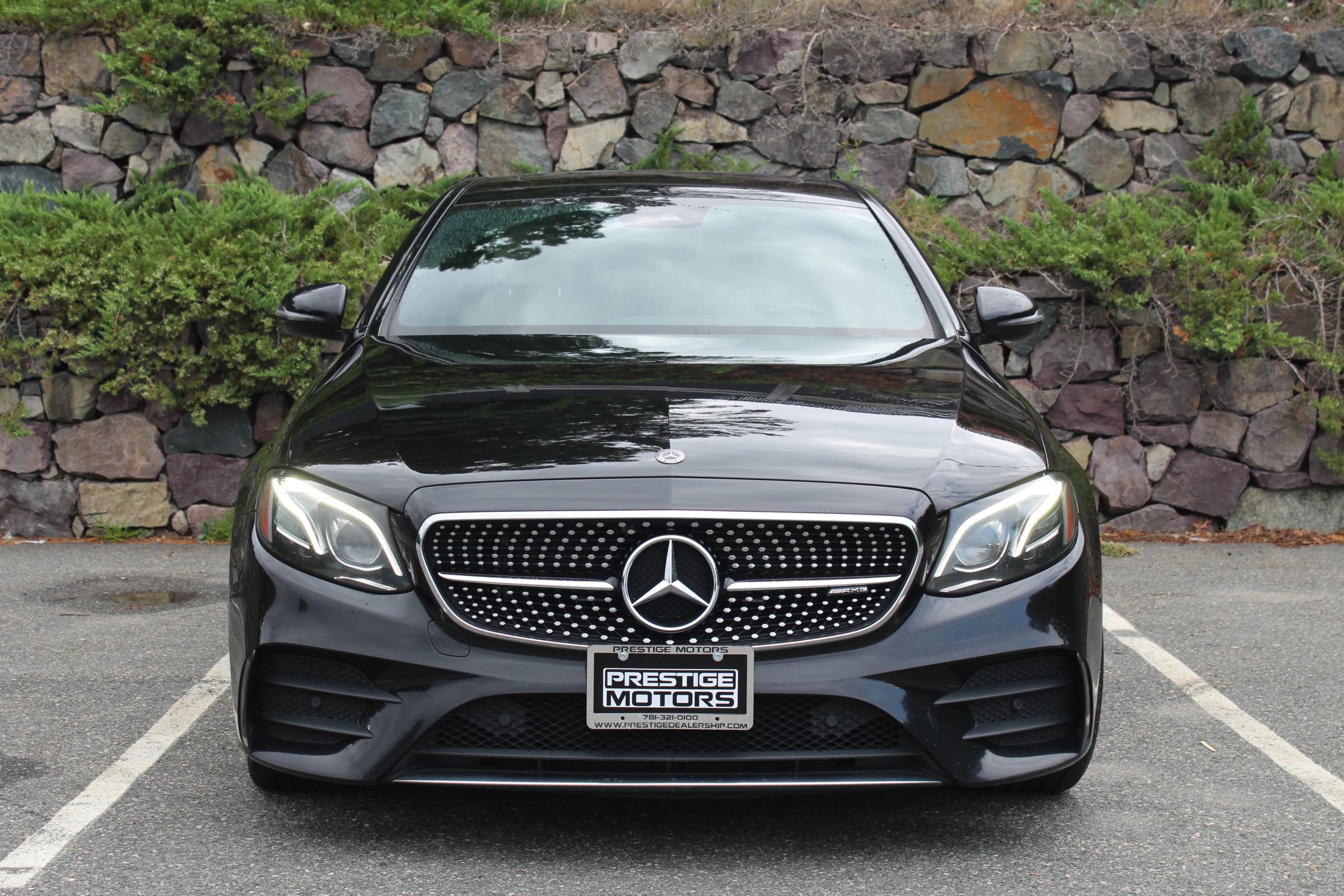 Used 2018 Mercedes-Benz E 400 4MATIC Sedan image 3