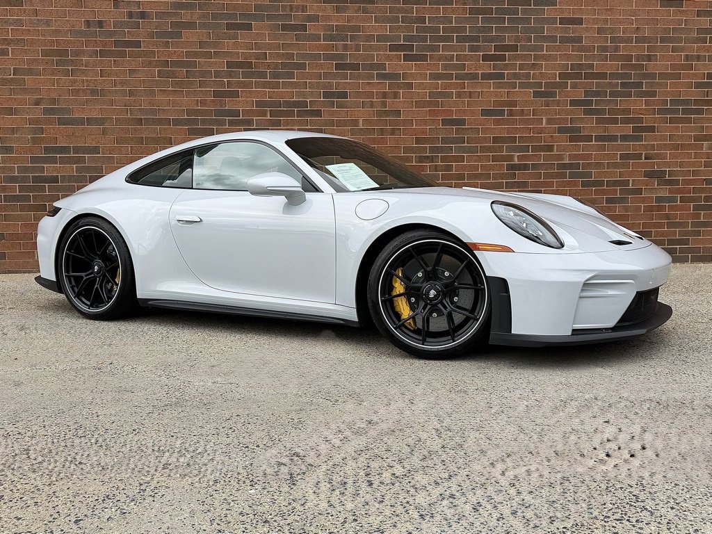 Certified 2025 Porsche 911 GT3 image 9