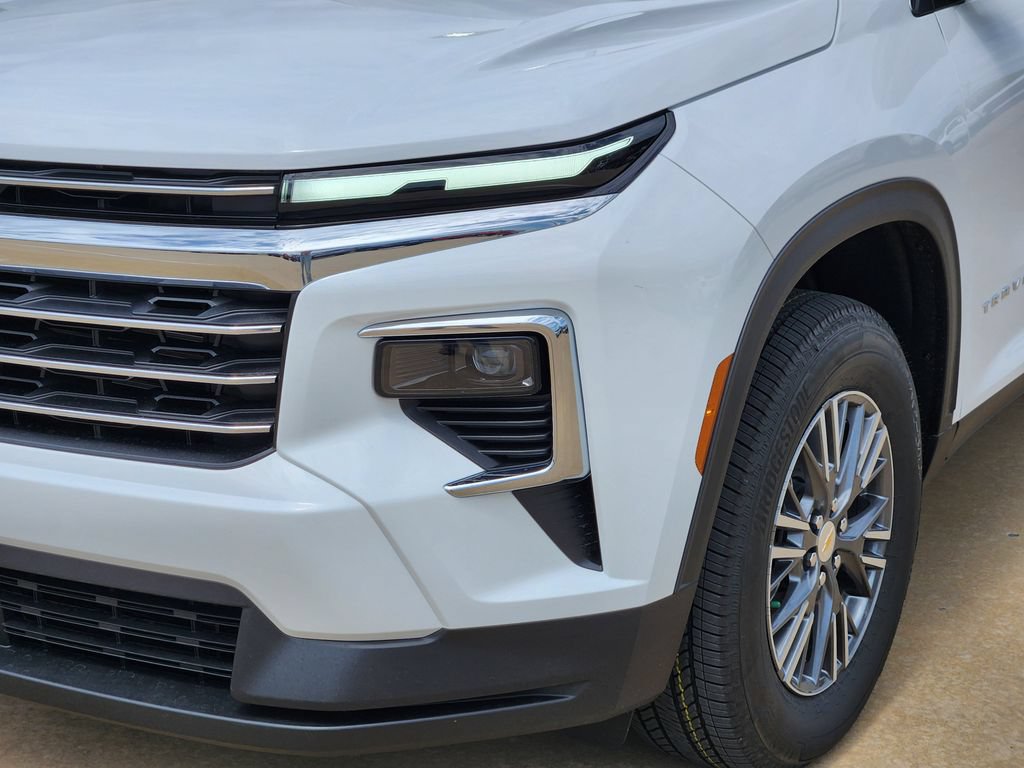 New 2026 Chevrolet Traverse LT w/ Driver Confidence Package FWD image 6