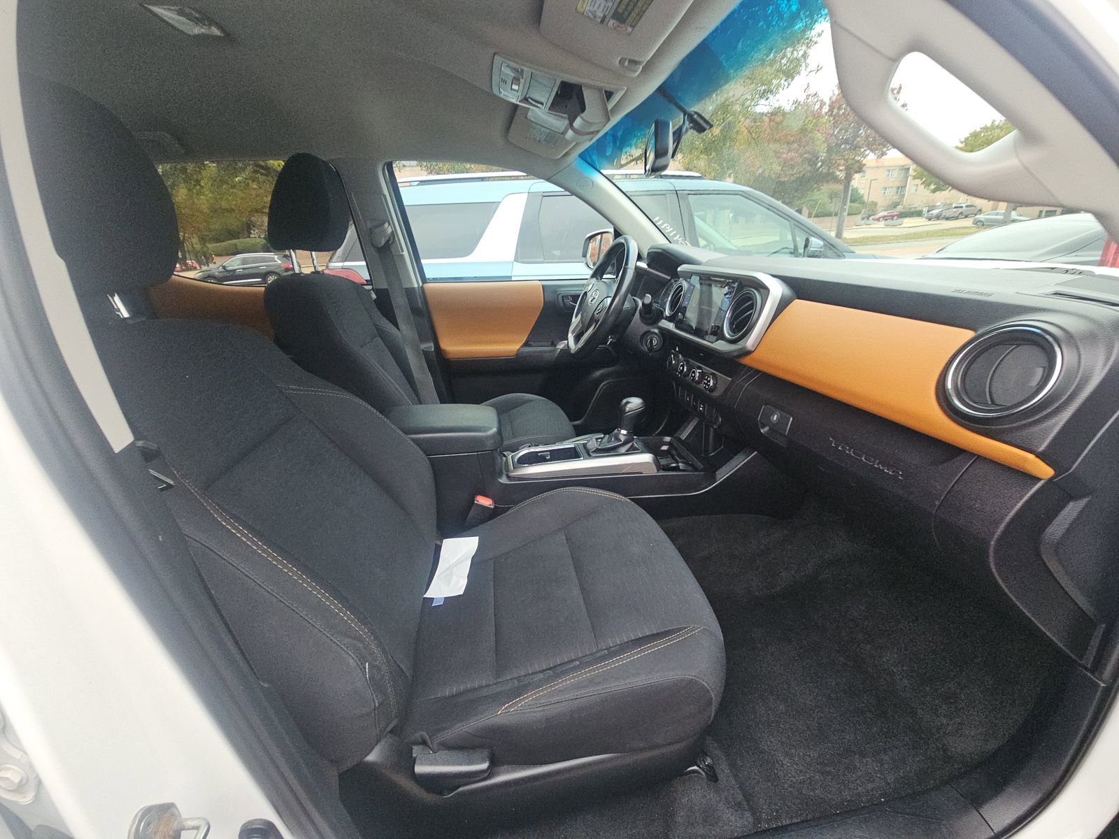 Used 2017 Toyota Tacoma SR5 image 14