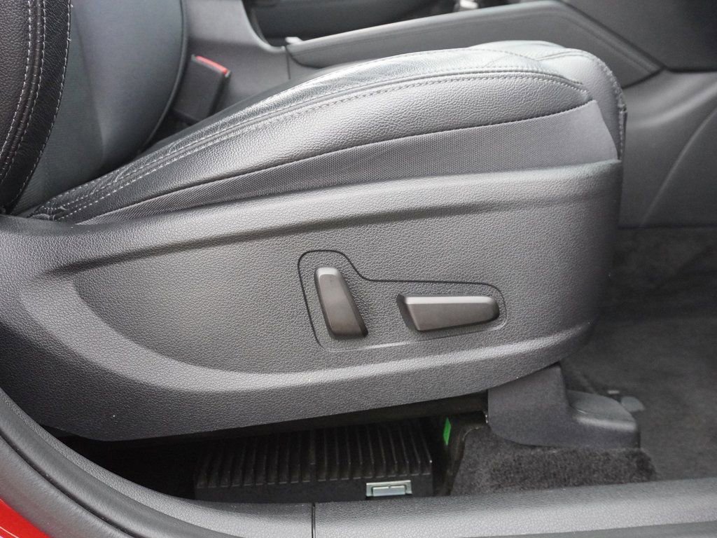 Used 2019 Hyundai Santa Fe Limited w/ Cargo Package image 39