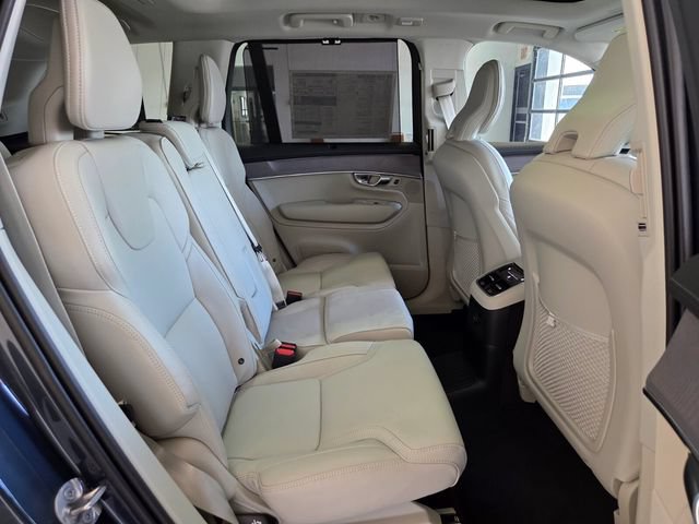 New 2026 Volvo XC90 T8 Ultra w/ Protection Package Premier AWD/4WD image 17
