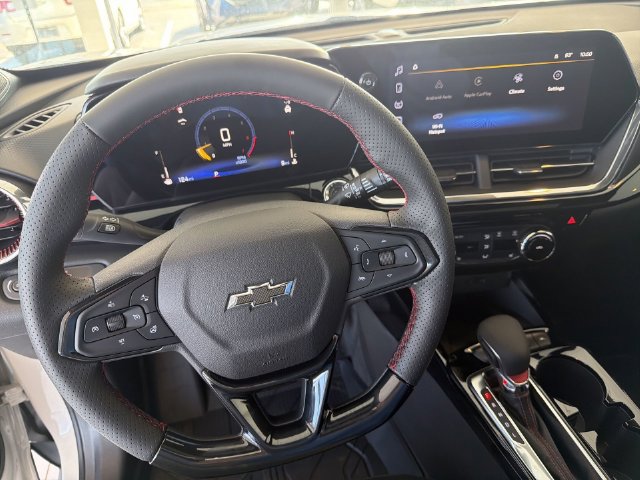 New 2026 Chevrolet Trax RS w/ Sunroof Package FWD image 17