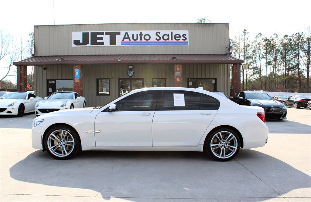 Used 2014 BMW 750Li RWD image 4