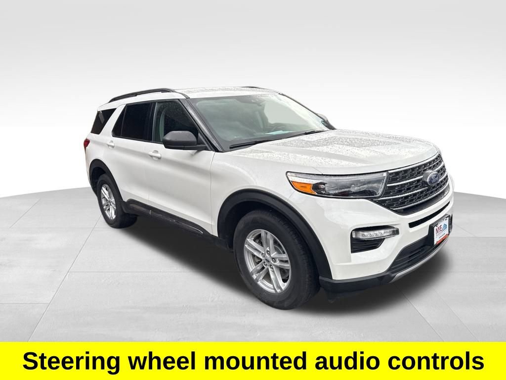 Used 2022 Ford Explorer XLT w/ Equipment Group 202A image 8